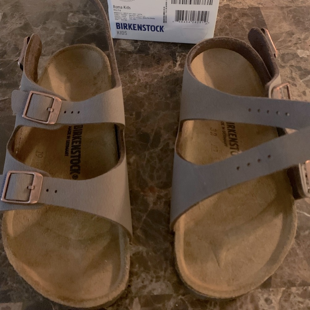 Child’s Birkenstock Roma sandal